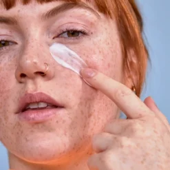 Carbon Theory Vitamin E & Tea Tree Oil -Promos Beau Lisse Boutique carbon theory vitamin e tea tree oil creme legere hydratante pour peaux a problemes acne 2