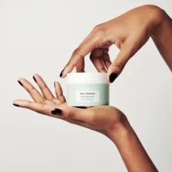 Revolution Skincare X Sali Hughes Butterclean -Promos Beau Lisse Boutique revolution skincare x sali hughes butterclean baume demaquillant et purifiant 2