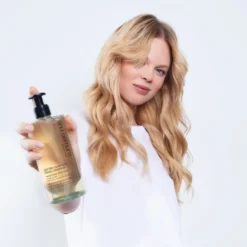 Shu Uemura Deep Cleanser Gentle Radiance -Promos Beau Lisse Boutique shu uemura deep cleanser gentle radiance shampoing nettoyant doux pour de beaux cheveux sains 3